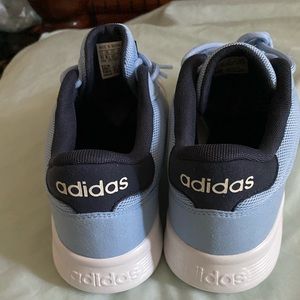 ADIDAS SNEAKERS - BRAND NEW